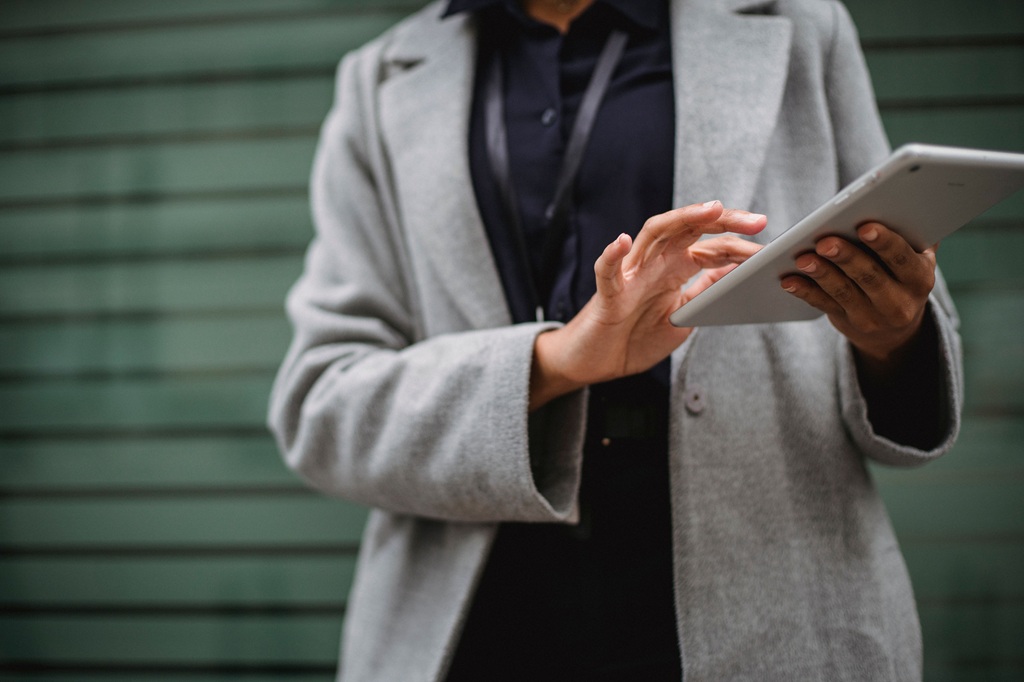 Sistema de fichaje digital: cómo pasar del simple marcaje al control horario con evidencia
